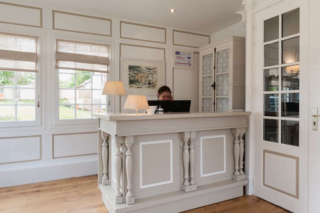 Les D'arromanches, Teritoria Hotel